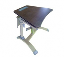 Стол ученический регулируемый трапецевидный с перфорированным экраном на плоскоовальной трубе. (1 элемент) - fgospostavki.ru - Ивантеевка